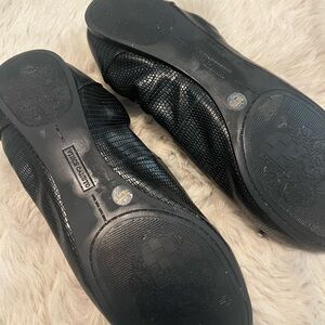 Vince Camuto Black Textured Ballet Flats